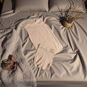 Cozy, Chic Ribbed Lounge Set in Sand Pink